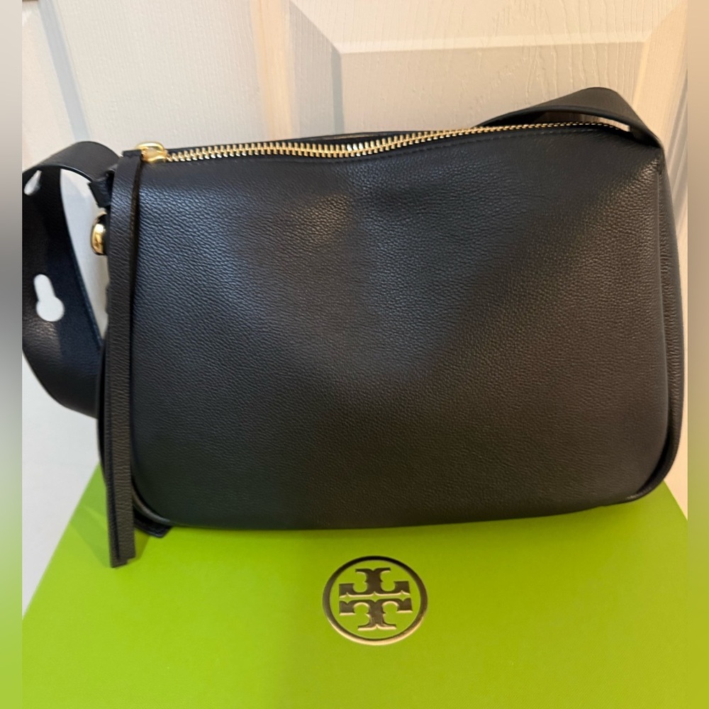 Authentic Tory Burch ROMY Black Shoulder Bag - Picture 3 of 16
